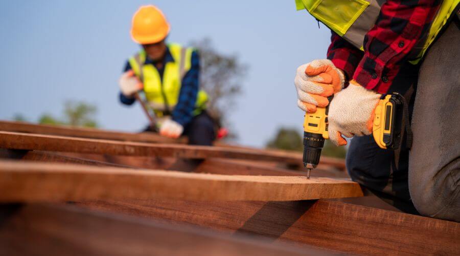 Expert new roof installation services in Lowpoint, IL